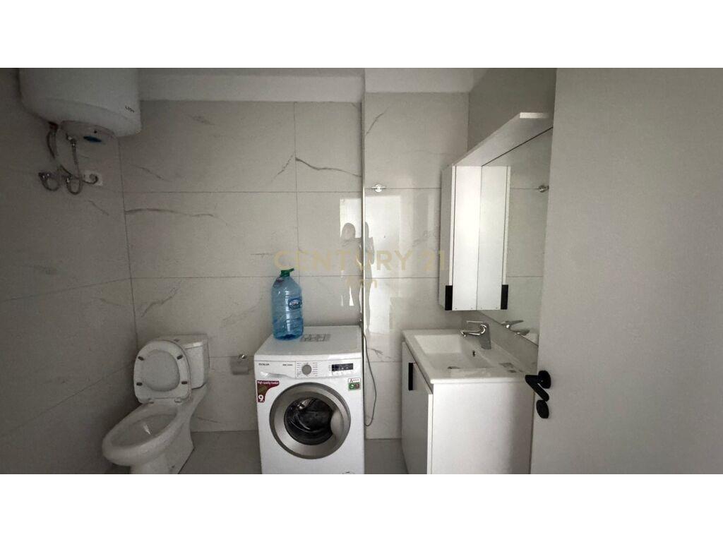 JEPET ME QIRA APARTAMENT 2+1 , I SAPO MOBILUAR PRANE UKD , D