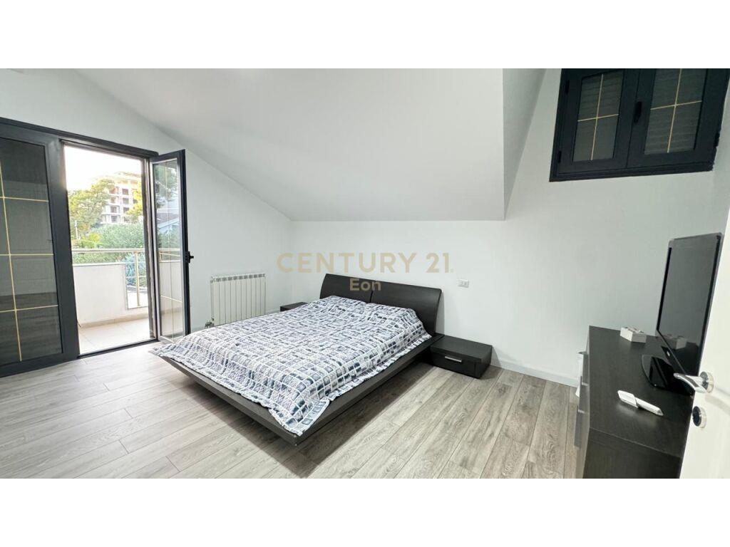 Shitet Vile Elitare, Mali Robit !