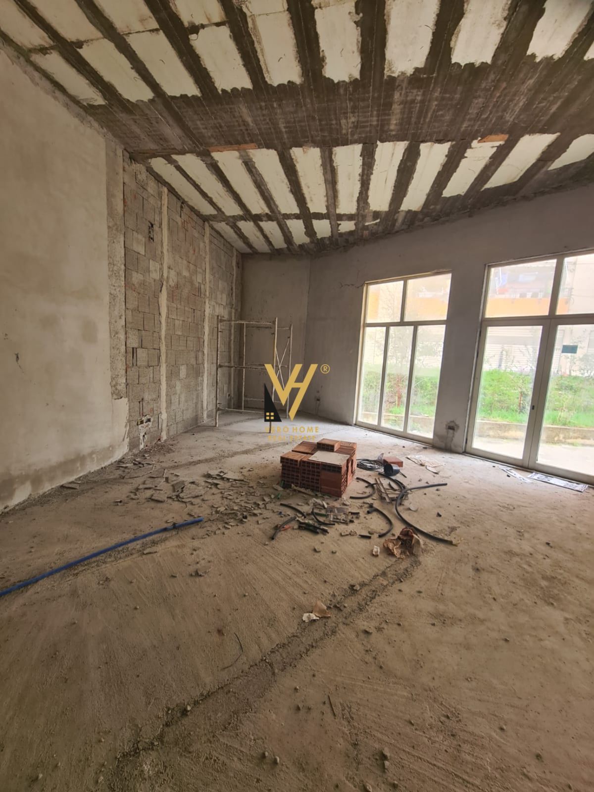 AMBIENT 120 M2 TE LIQENI I THATE 198.000 EURO