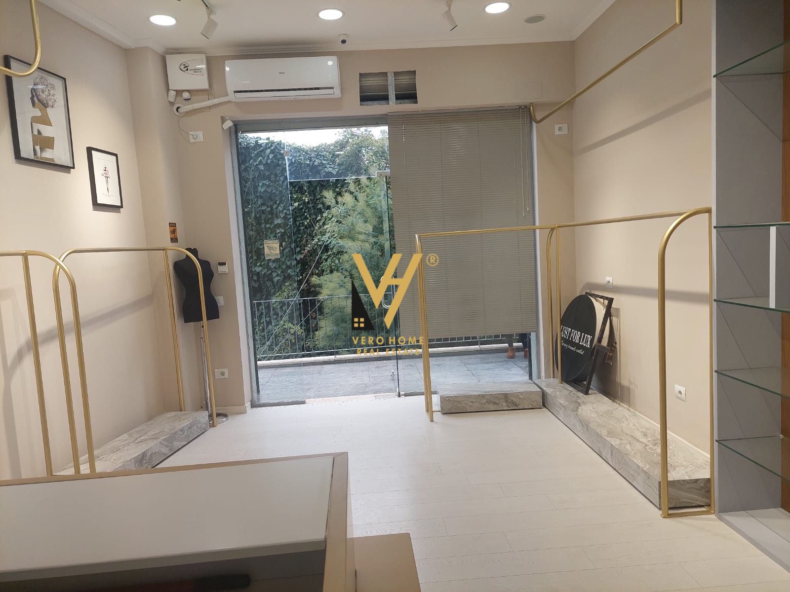 DYQAN 35 M2 TE QYTETI STUDENTI 25.000 LEKE