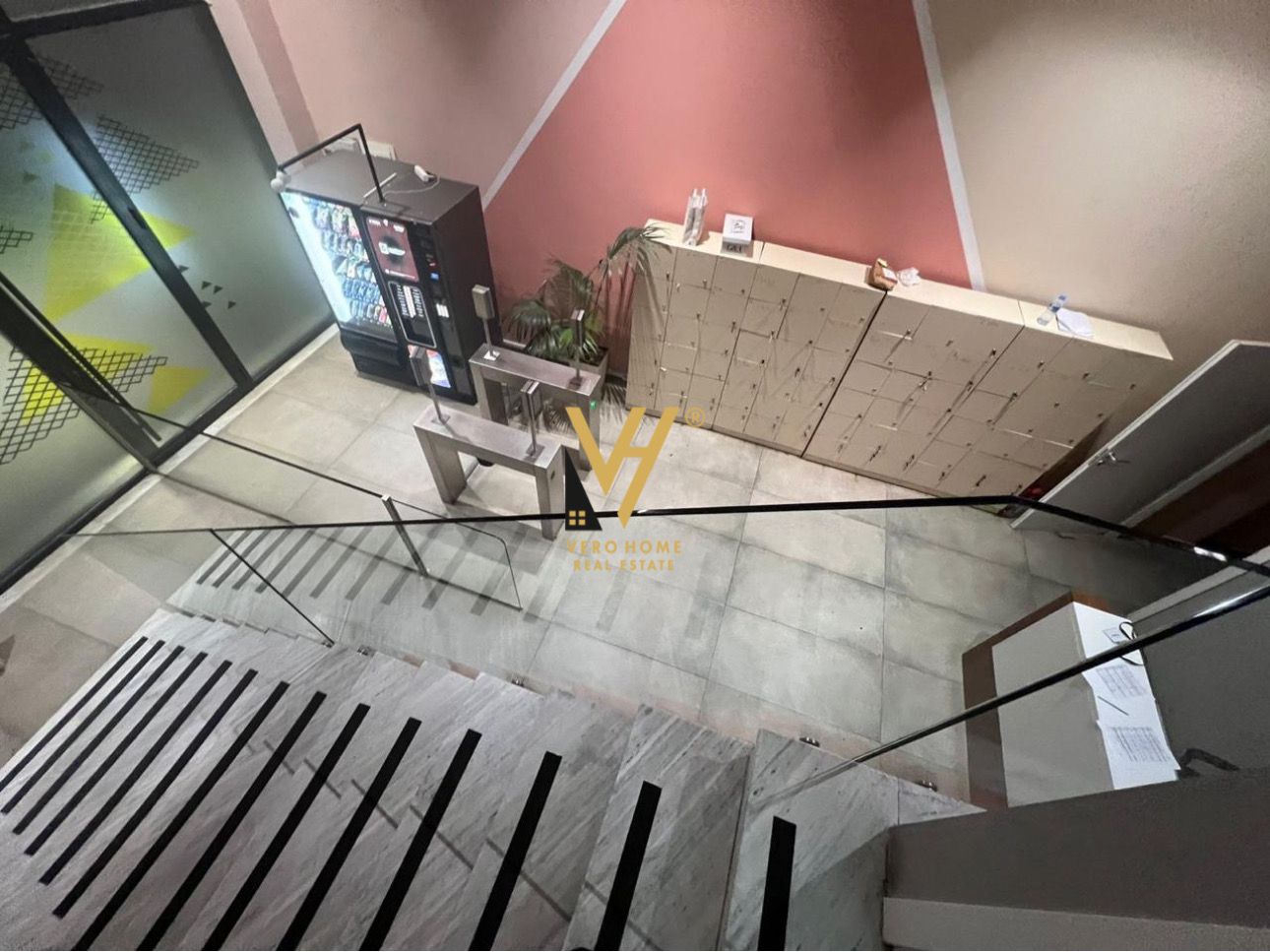 ZYRE 562 M2 ME QERA NE QENDER 7.000 EURO