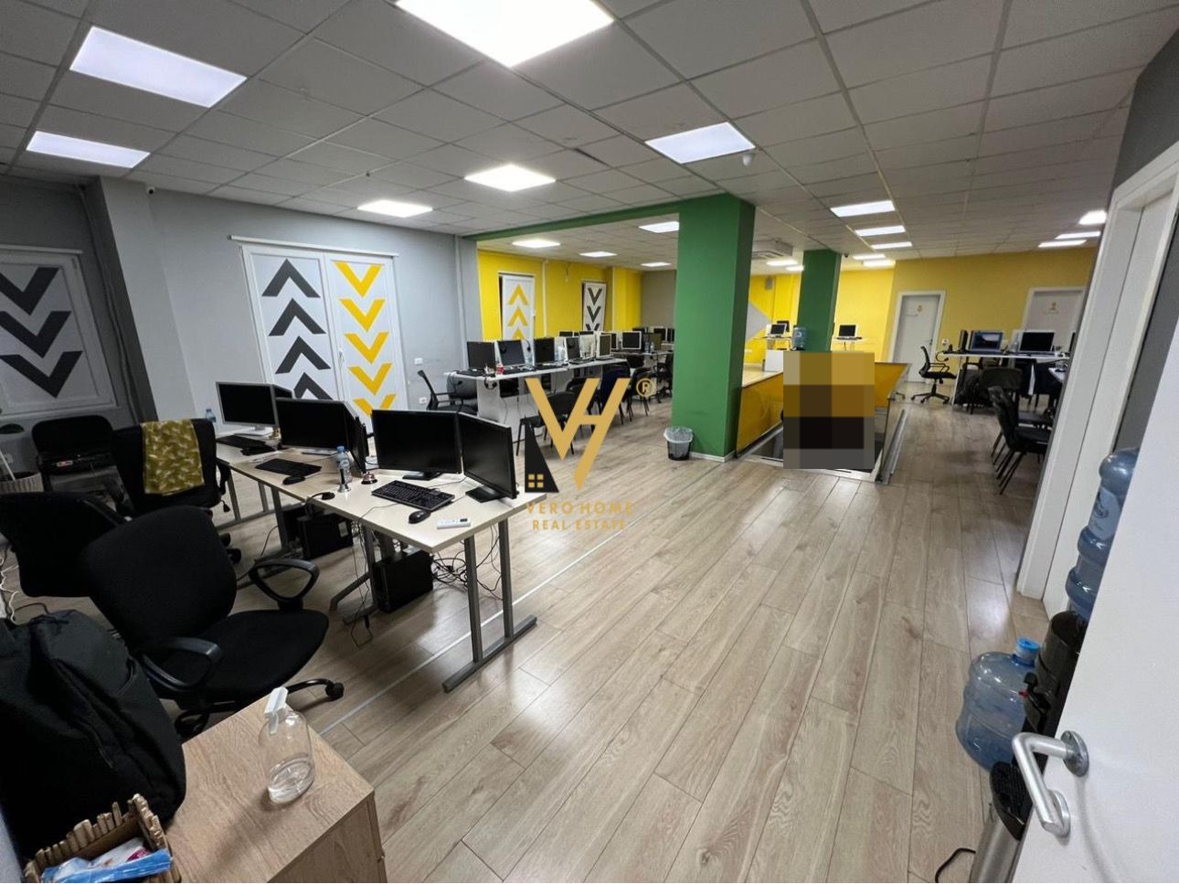 ZYRE 562 M2 ME QERA NE QENDER 7.000 EURO