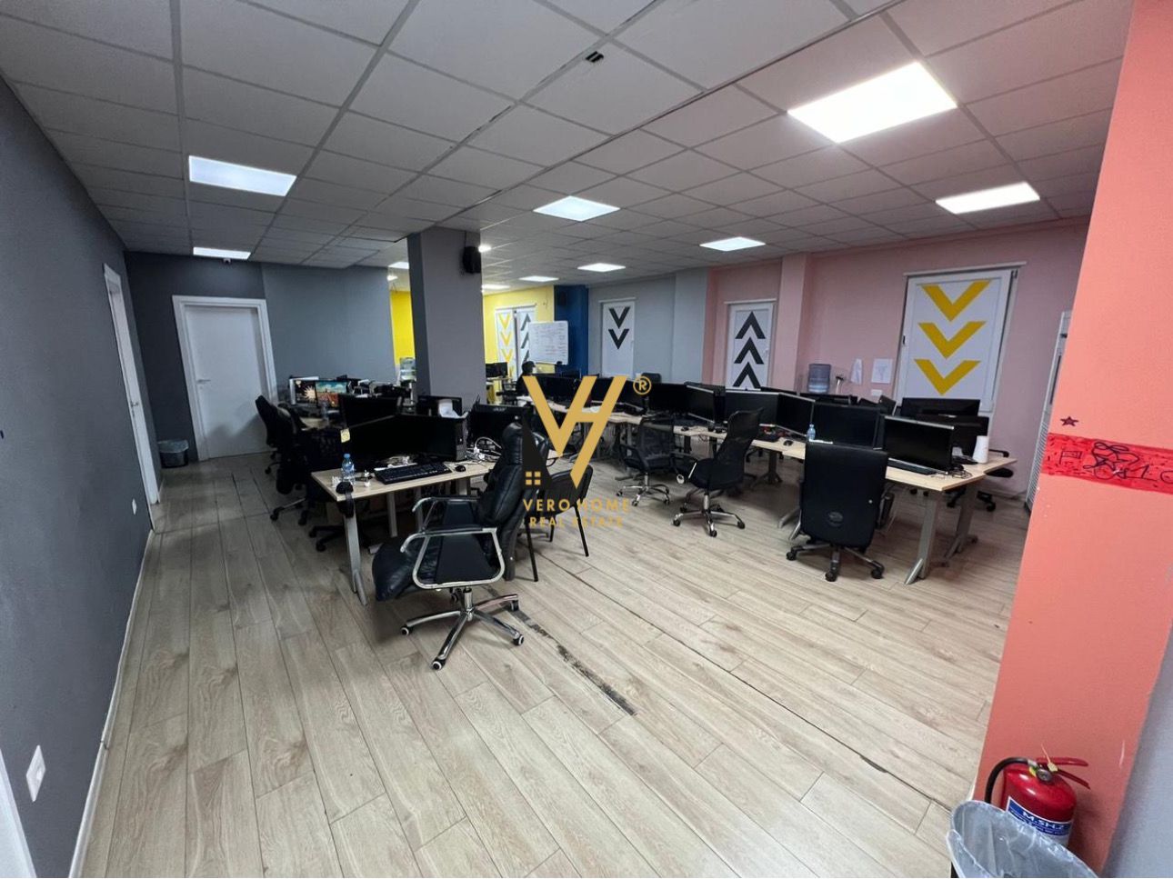 ZYRE 562 M2 ME QERA NE QENDER 7.000 EURO