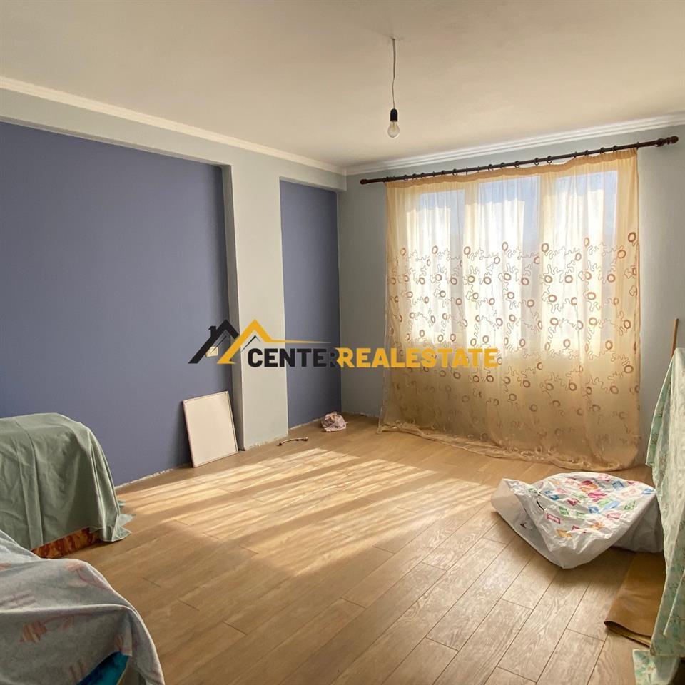 APARTAMENT ME QIRA 2+1 I PA MOBILUAR, ELBASAN.