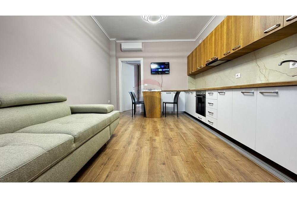 Apartament 1+1 per qira ne Porcelan!