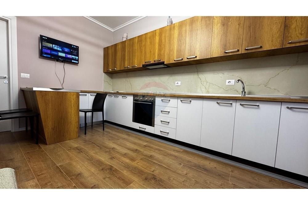 Apartament 1+1 per qira ne Porcelan!