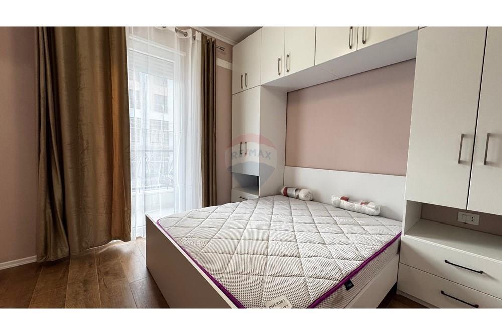 Apartament 1+1 per qira ne Porcelan!