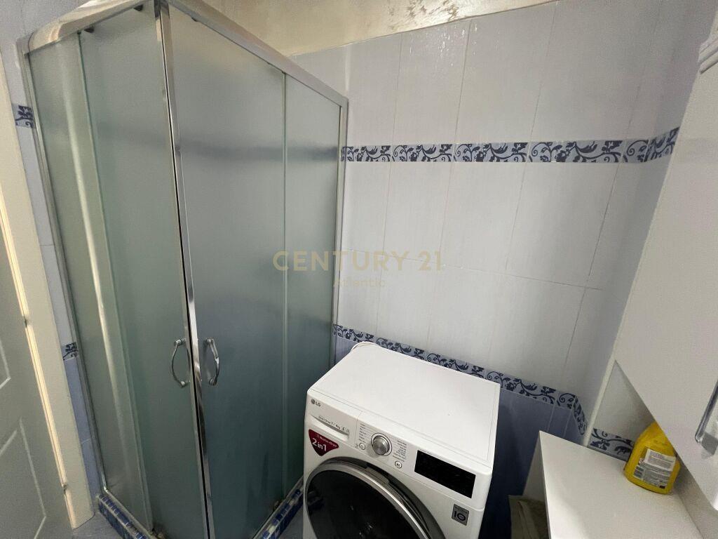 Super Apartament 2+1 Per Qira, Stacioni I Trenit , Durres