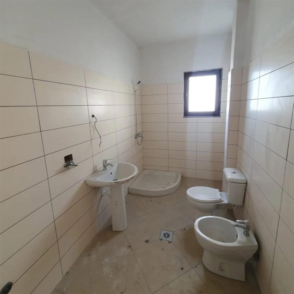 Apartament ne shitje 2+1 ne Transballkanike Vlore