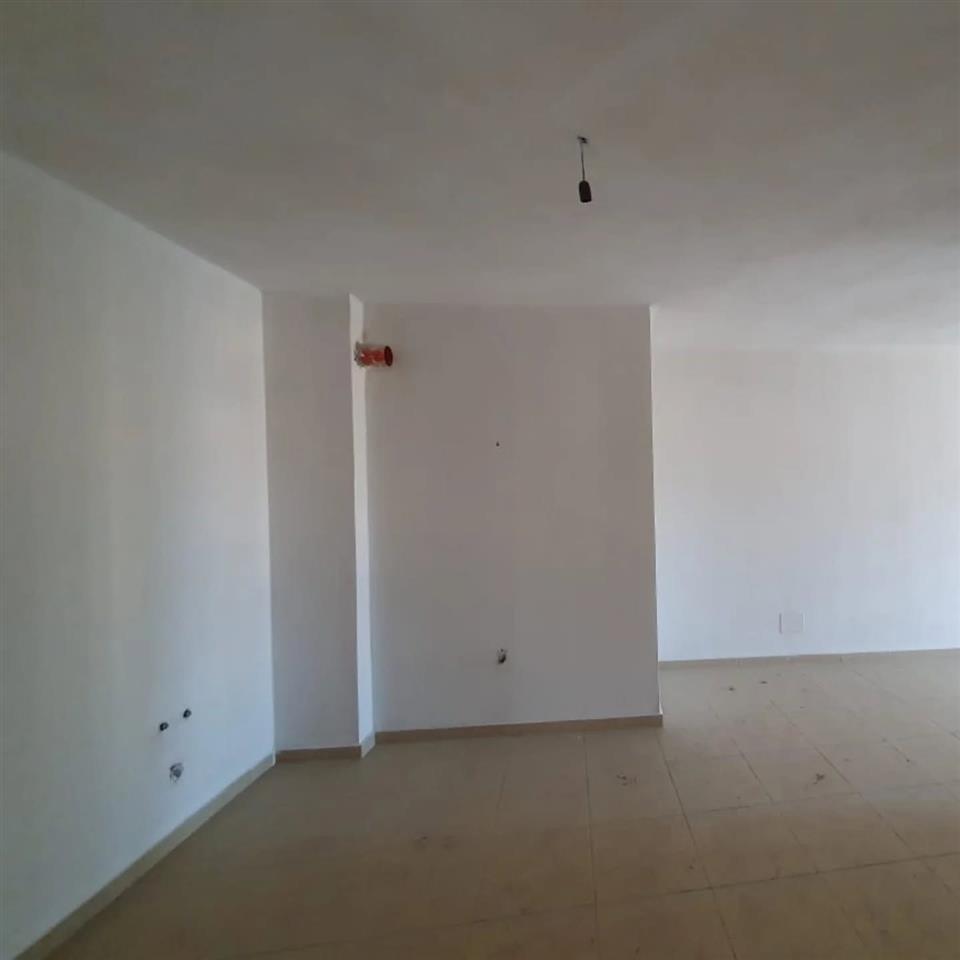 Apartament ne shitje 2+1 ne Transballkanike Vlore