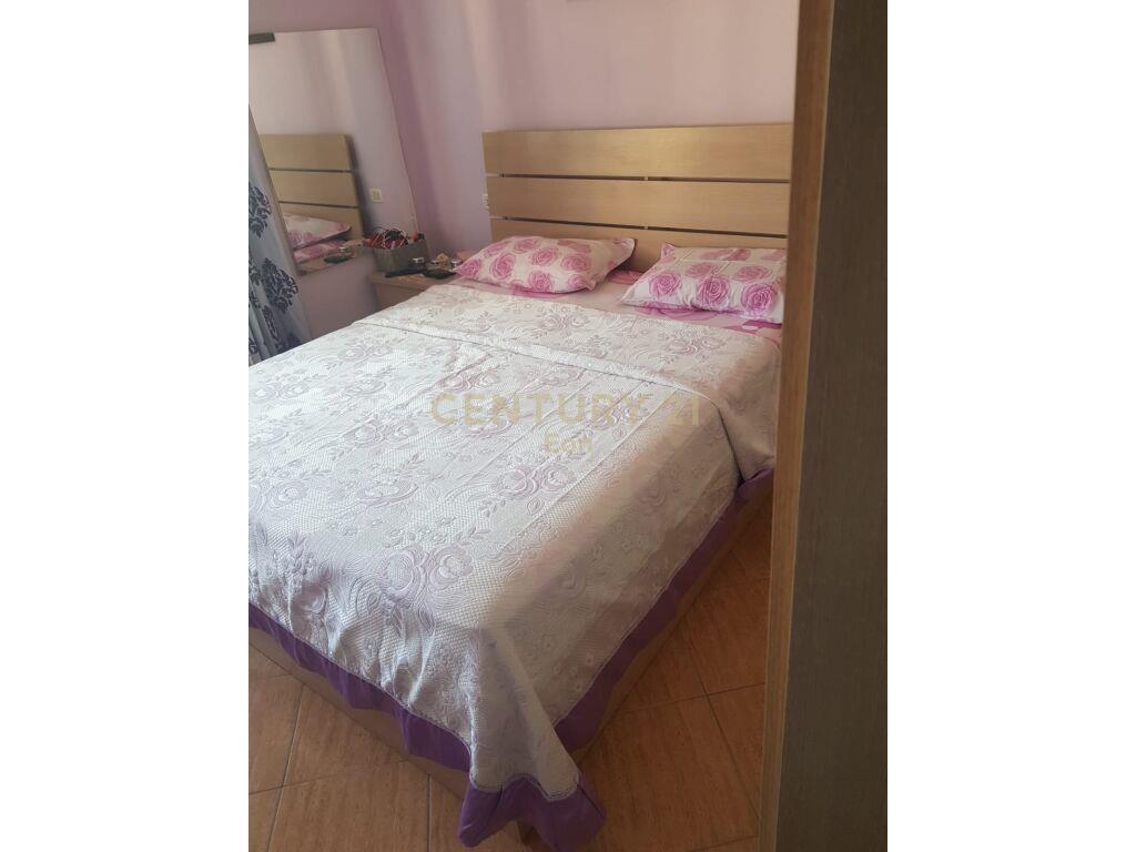 JEPET ME QIRA APARTAMENT 1+1 TEK KAZAZI NE DURRES !