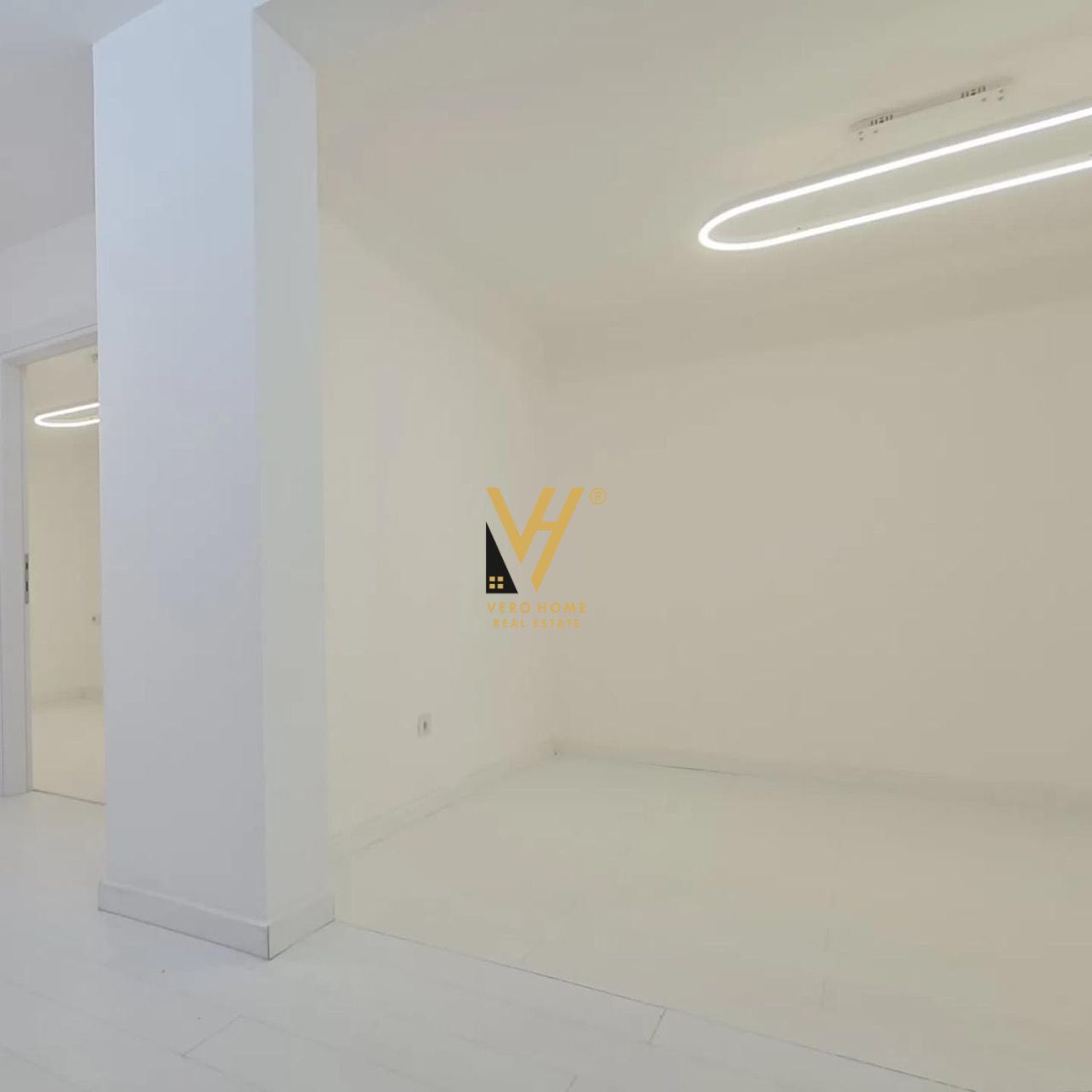 ZYRE 60 M2 ME QERA TE ZOGU I ZI 700 EURO