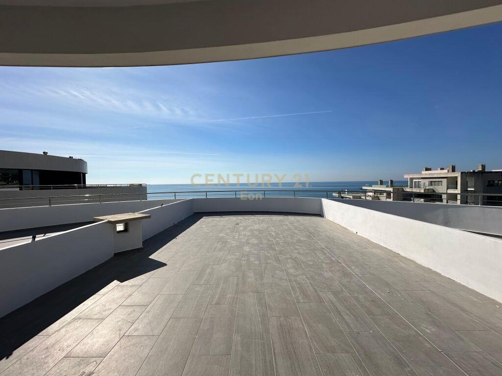 SHITET PAPAFINGO 1+1 me 52.6m2 verande me pamje deti!