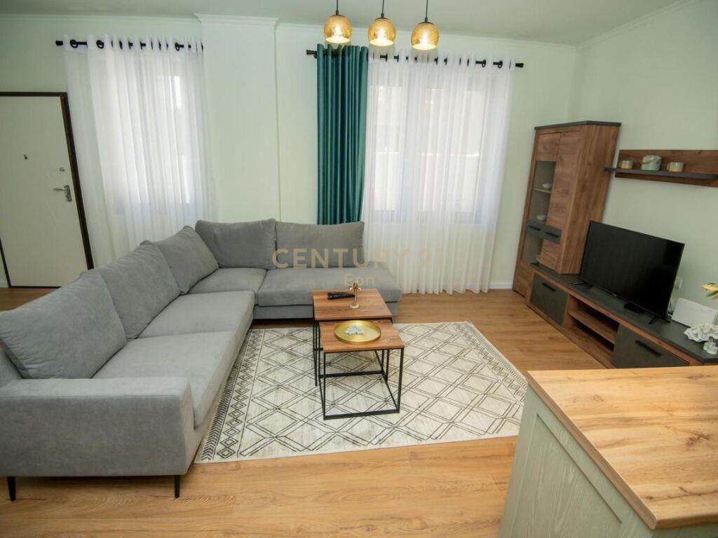 JEPET ME QERA APARTAMEN 2+1 ME POST PARKIMI !