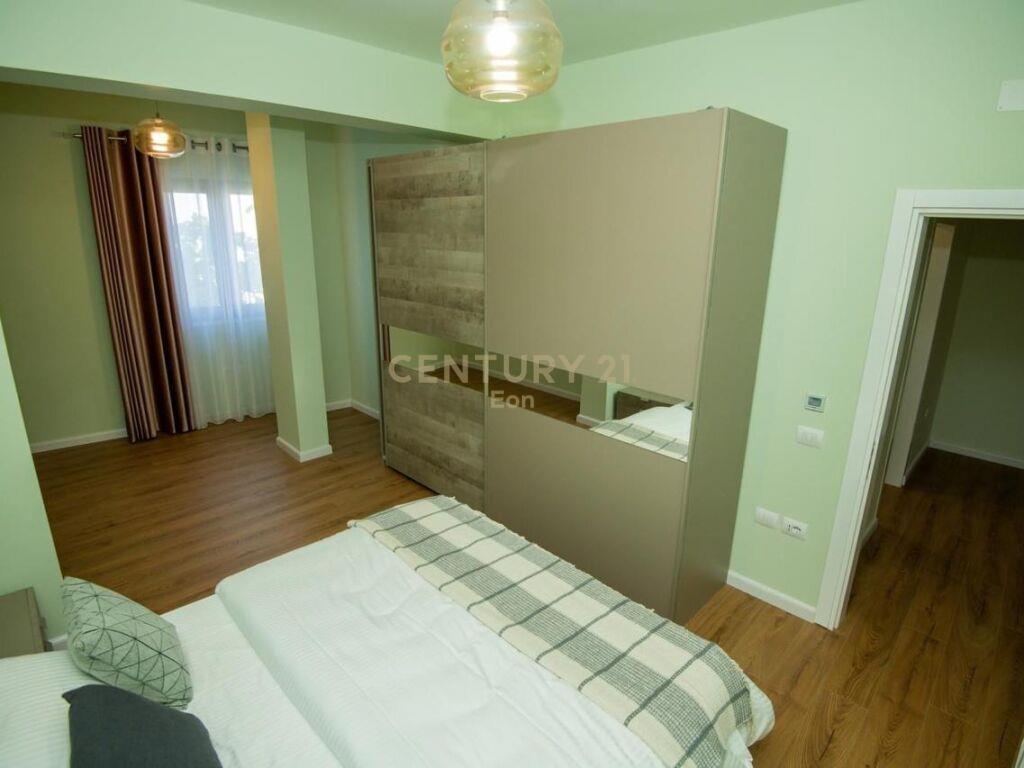 JEPET ME QERA APARTAMEN 2+1 ME POST PARKIMI !