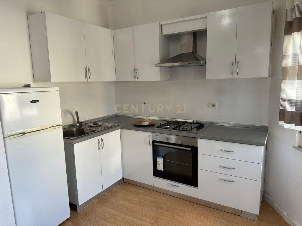 JEPET ME QIRA APARTAMENT 1+1 NE DURRES