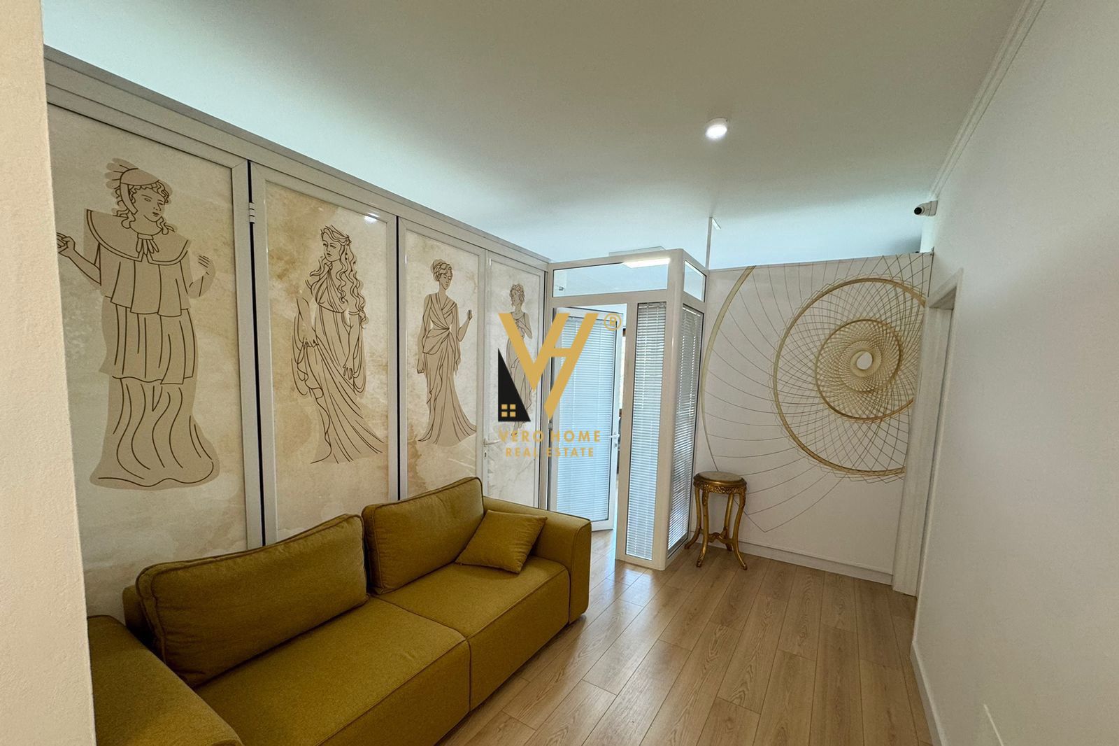 KLINIKE 100M2 TE KOPSHTI BOTANIK 1.500 EURO