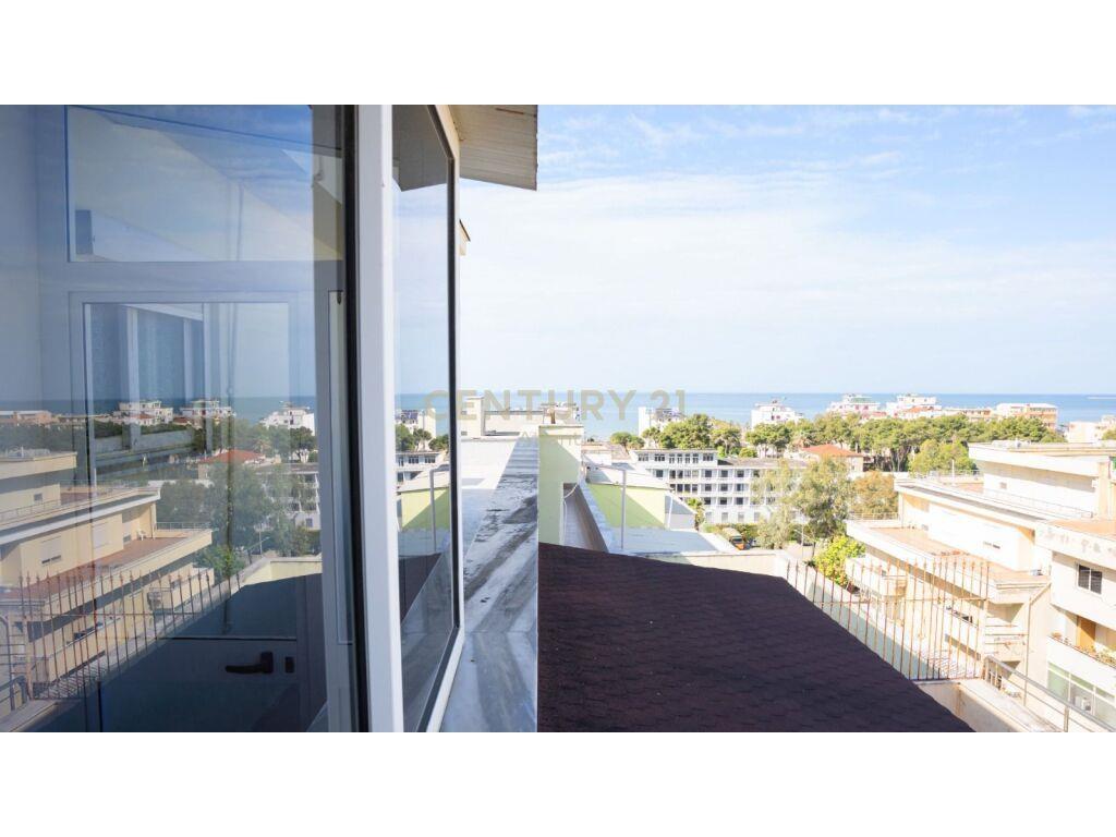 SHITET APARTAMENT 2+1+2+VERANDE ME PAMJE DETI NE PLAZH ILIRI