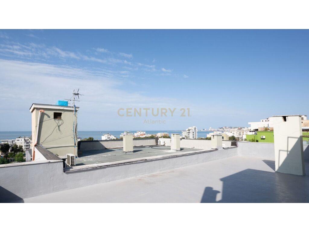 SHITET APARTAMENT 2+1+2+VERANDE ME PAMJE DETI NE PLAZH ILIRI