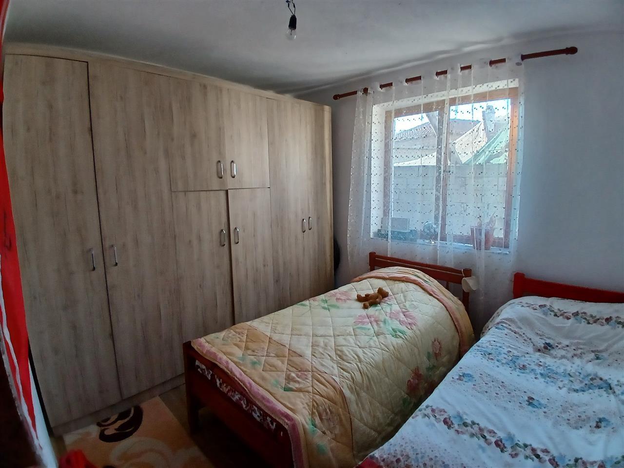 shtëpi në fshatin gështenjas pogradec