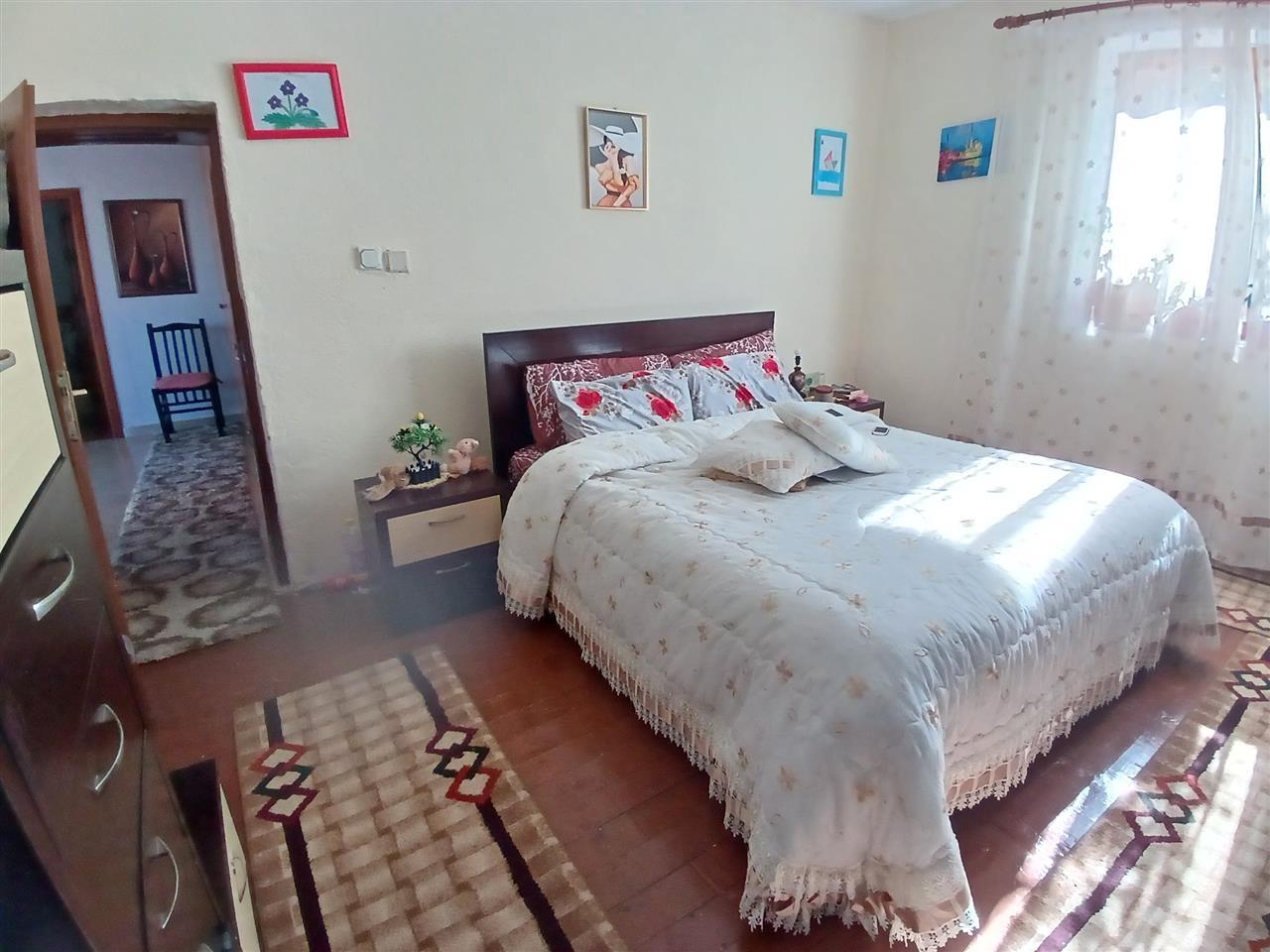 shtëpi në fshatin gështenjas pogradec