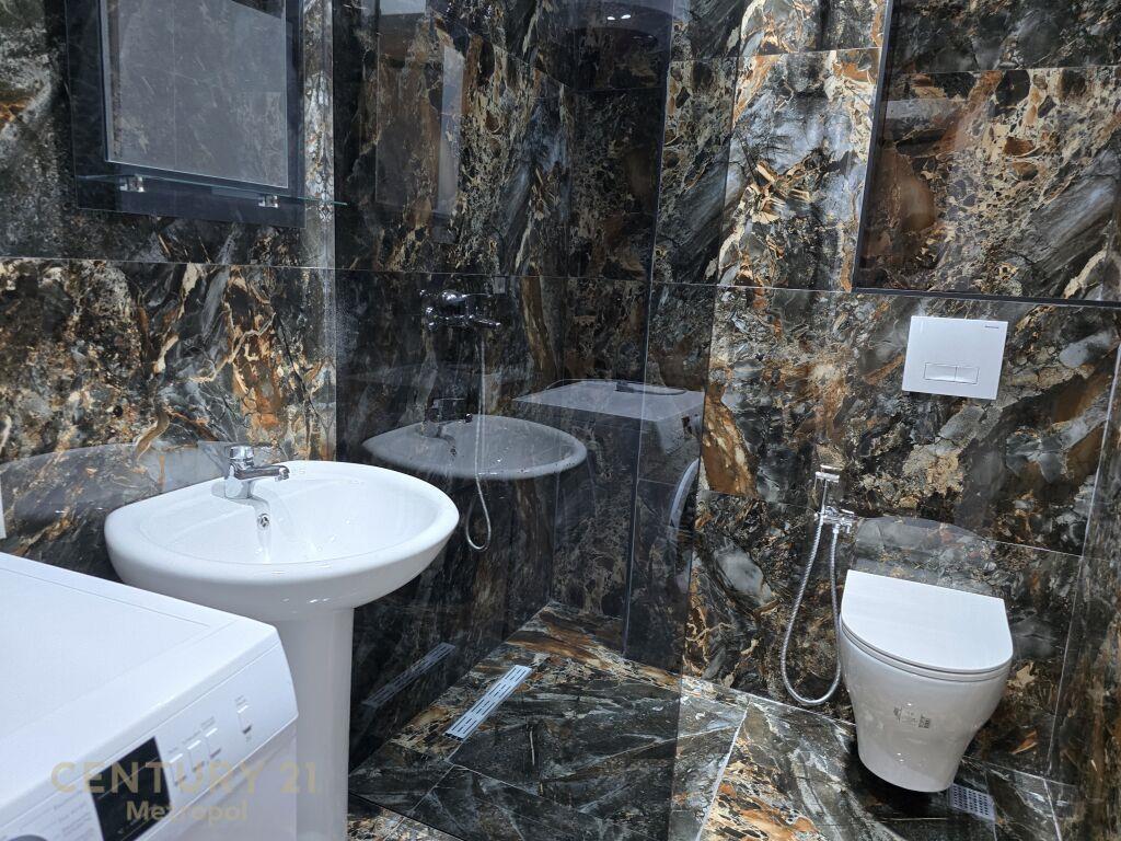 Japim me qira apartament 2+1+2 +post parkimi prane Pazarit t