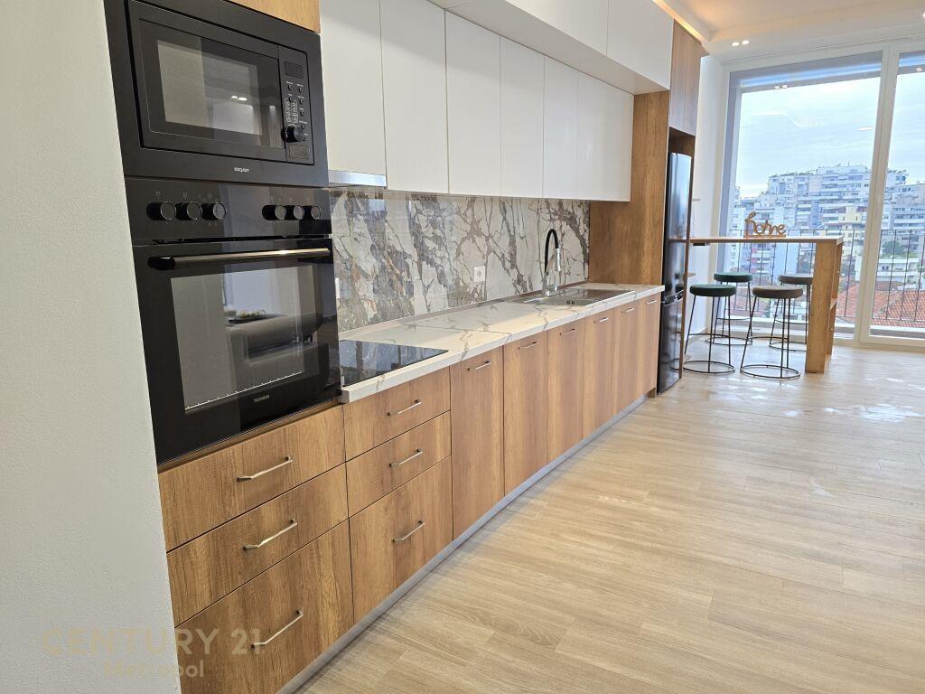 Japim me qira apartament 2+1+2 +pp tek Pazarit te Ri !Metr