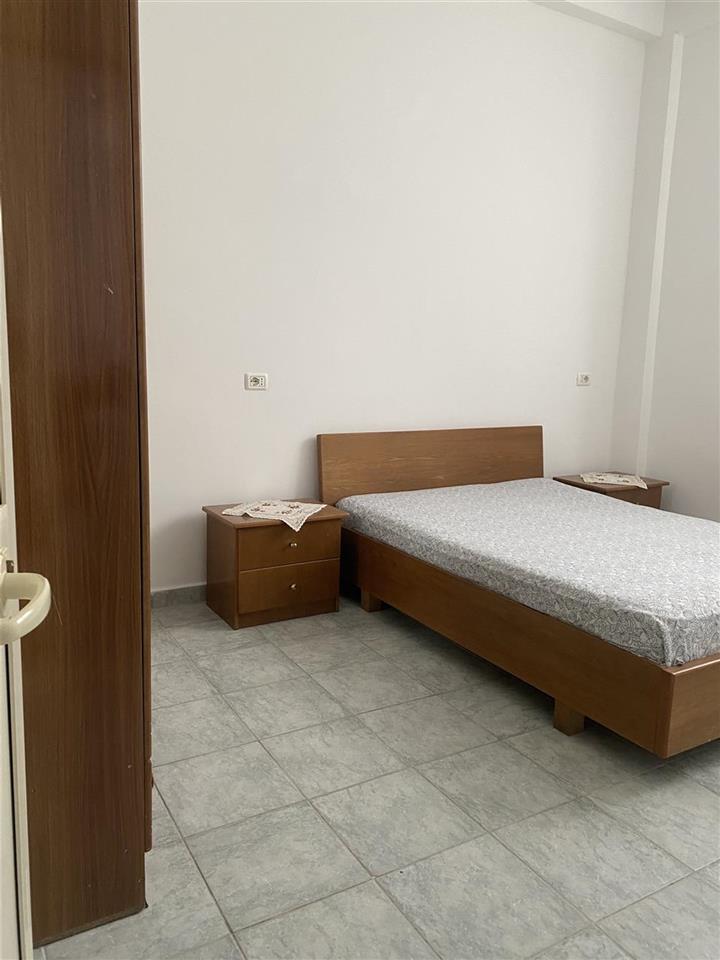 Shtepi me qera ne porcelan