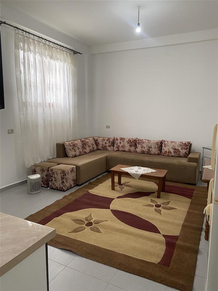 Shtepi me qera ne porcelan