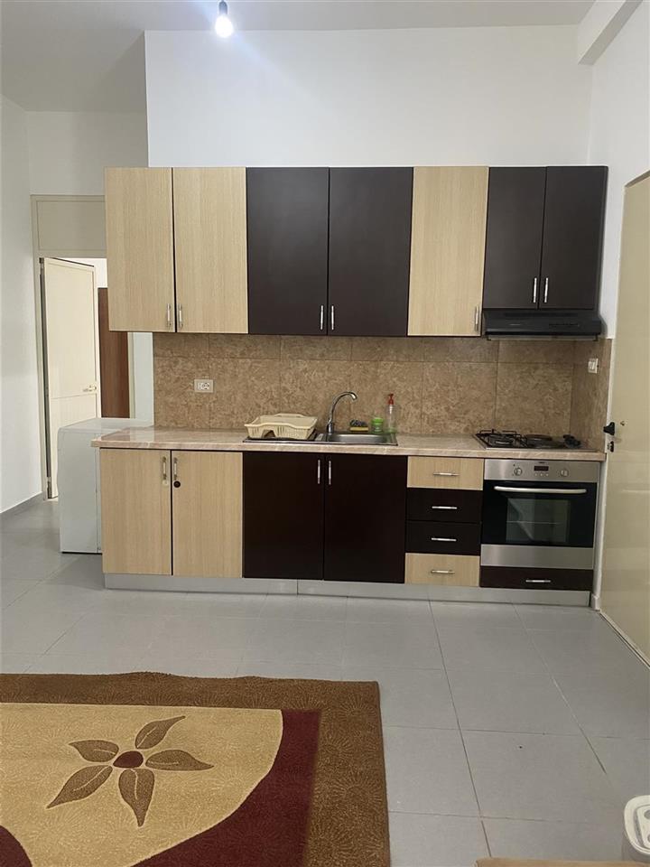 Shtepi me qera ne porcelan