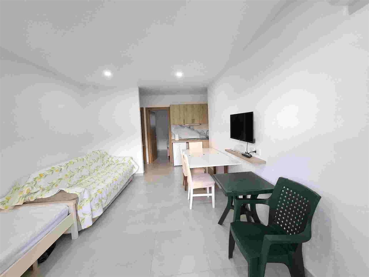 JEPET SHTEPI PRIVATE ME QERA NE DUKAT FUSHE