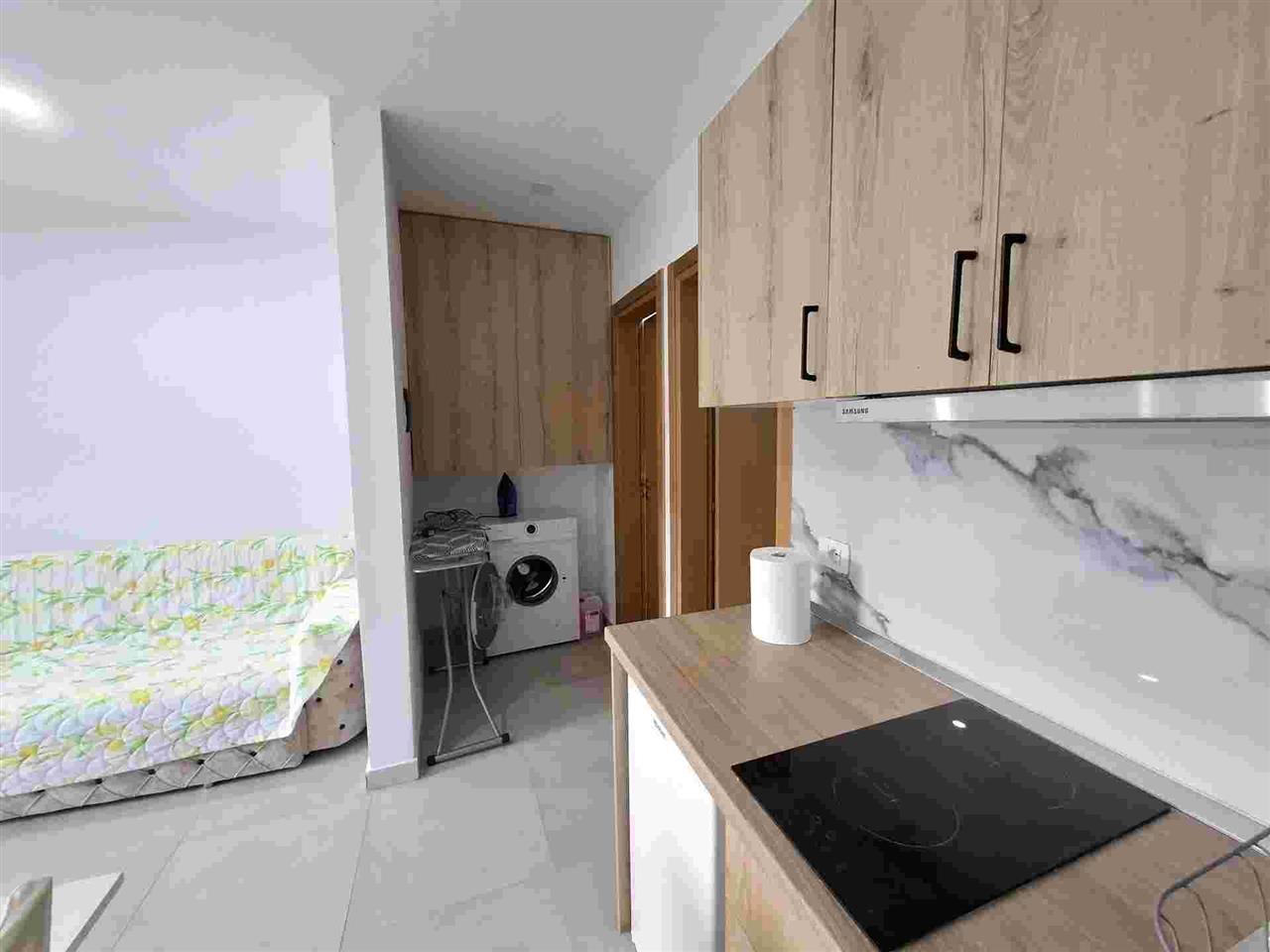 JEPET SHTEPI PRIVATE ME QERA NE DUKAT FUSHE