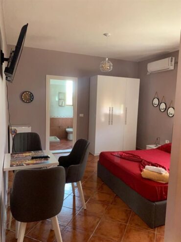 Apartamente & dhoma me qera