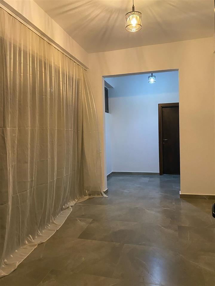 SHTEPI ME QERA QENDER