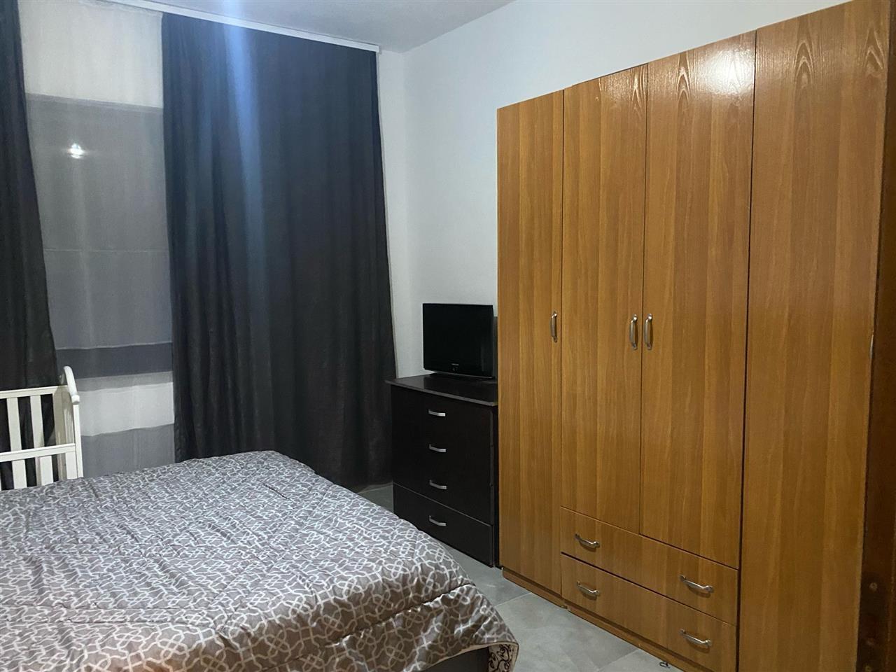 SHTEPI ME QERA QENDER