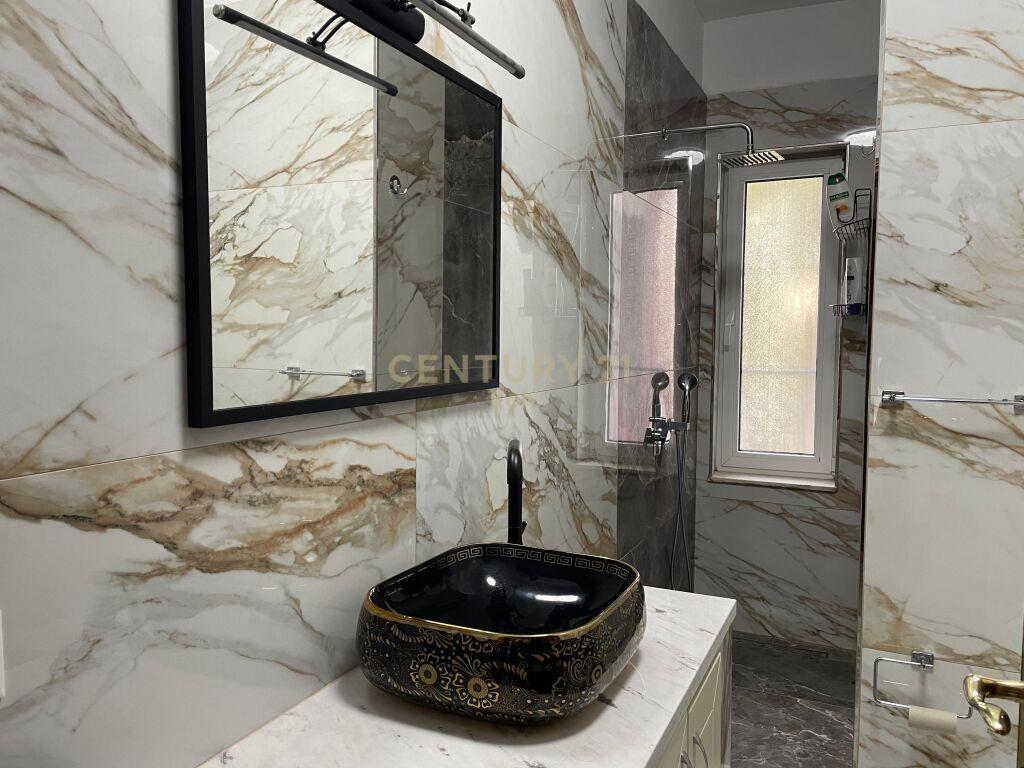 JEPET ME QIRA APARTAMENT 2+1+2 NE VILA ZOGUT, PAMJE DETI!