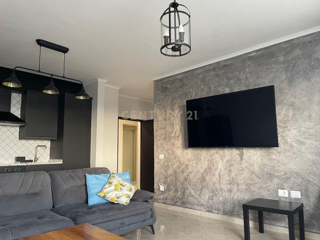 JEPET ME QIRA APARTAMENT 2+1+2 NE VILA ZOGUT, PAMJE DETI!