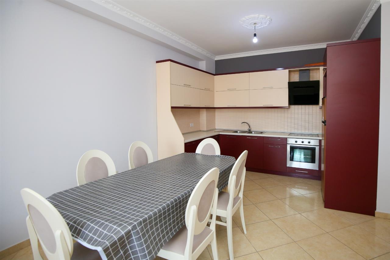 JEPET ME QERA APARTAMENT 2+1 PRANE KLINIKA BAKAJ