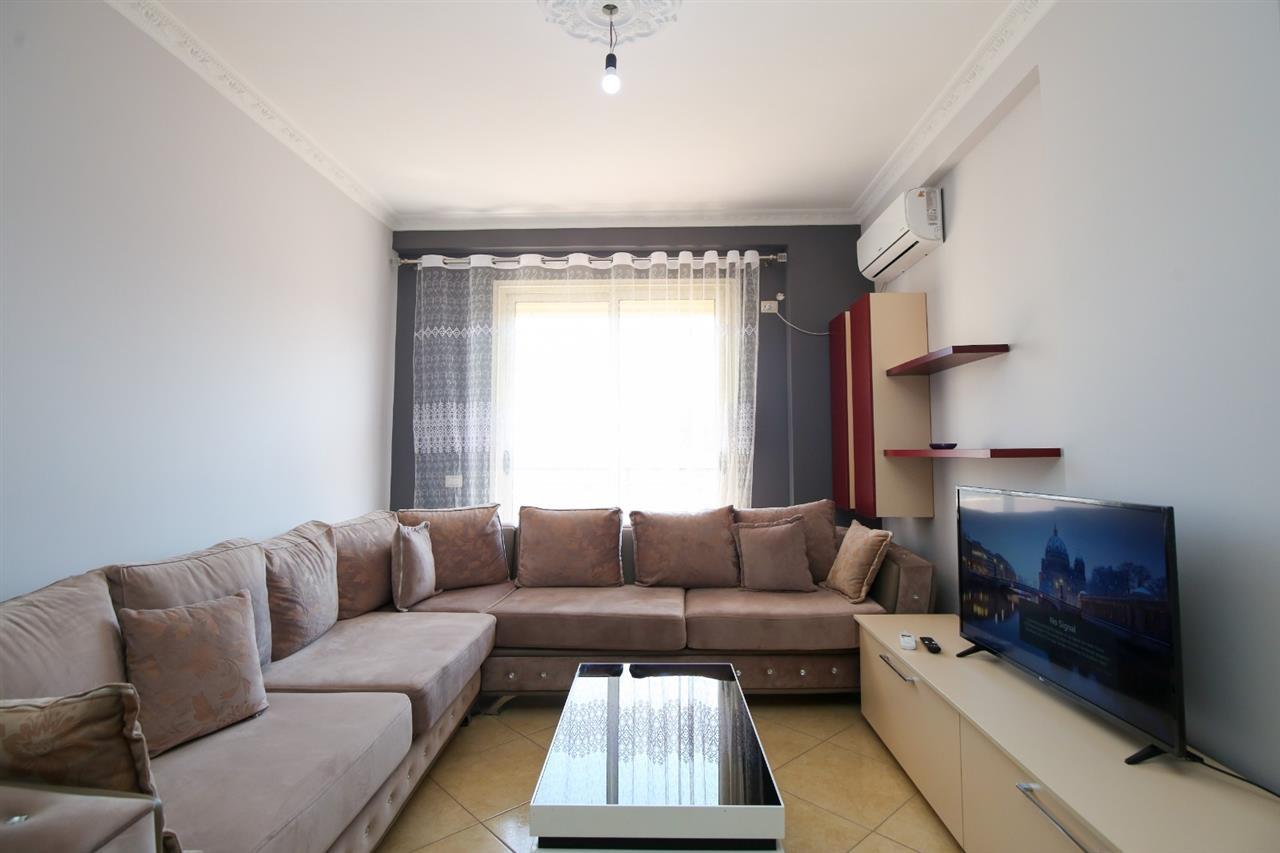 JEPET ME QERA APARTAMENT 2+1 PRANE KLINIKA BAKAJ