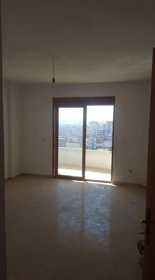 SHITET APARTAMENTI 2+1 PERBALL XHAMIS