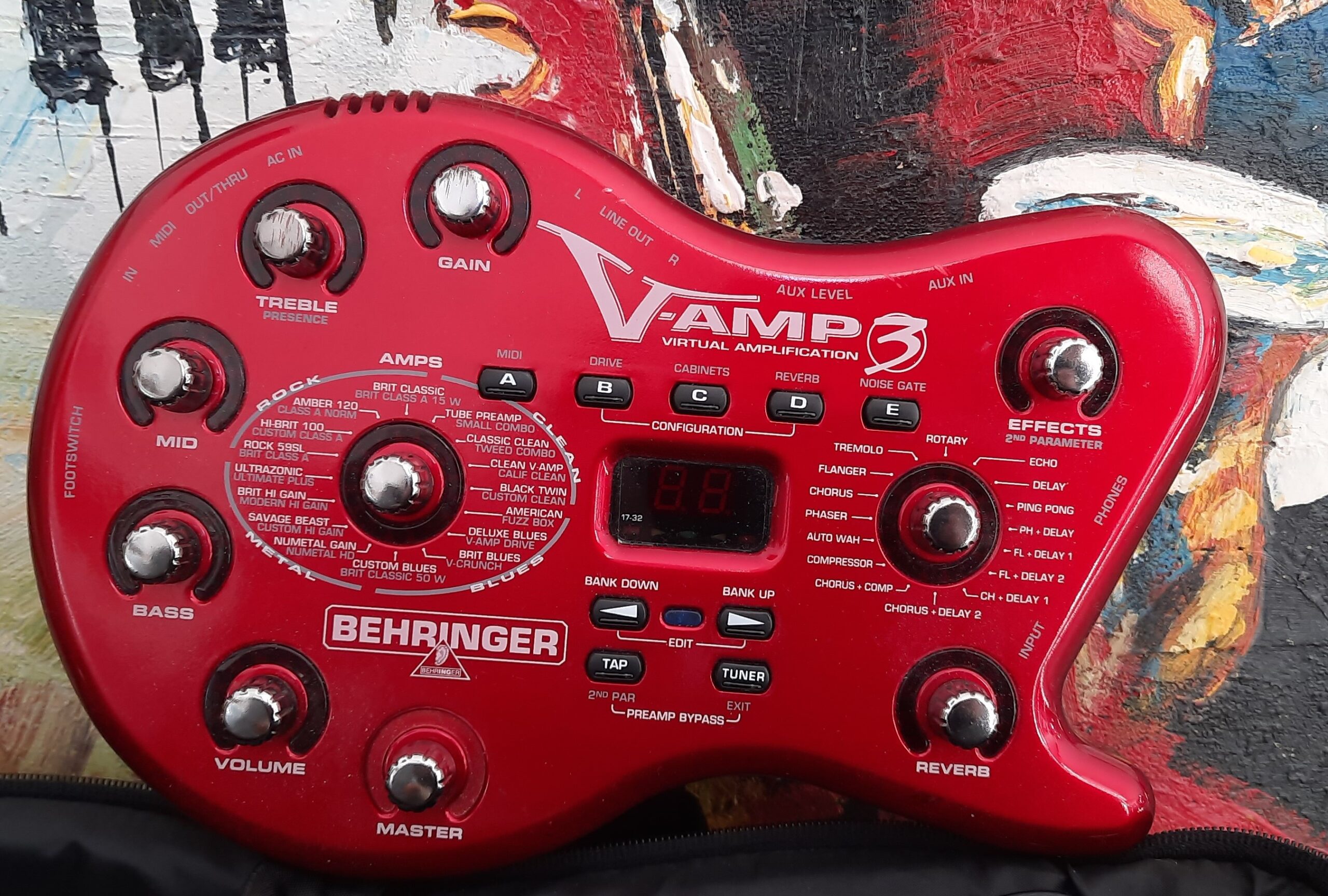Behringer V-AMP3 Multi-Effects Guitar Pedal