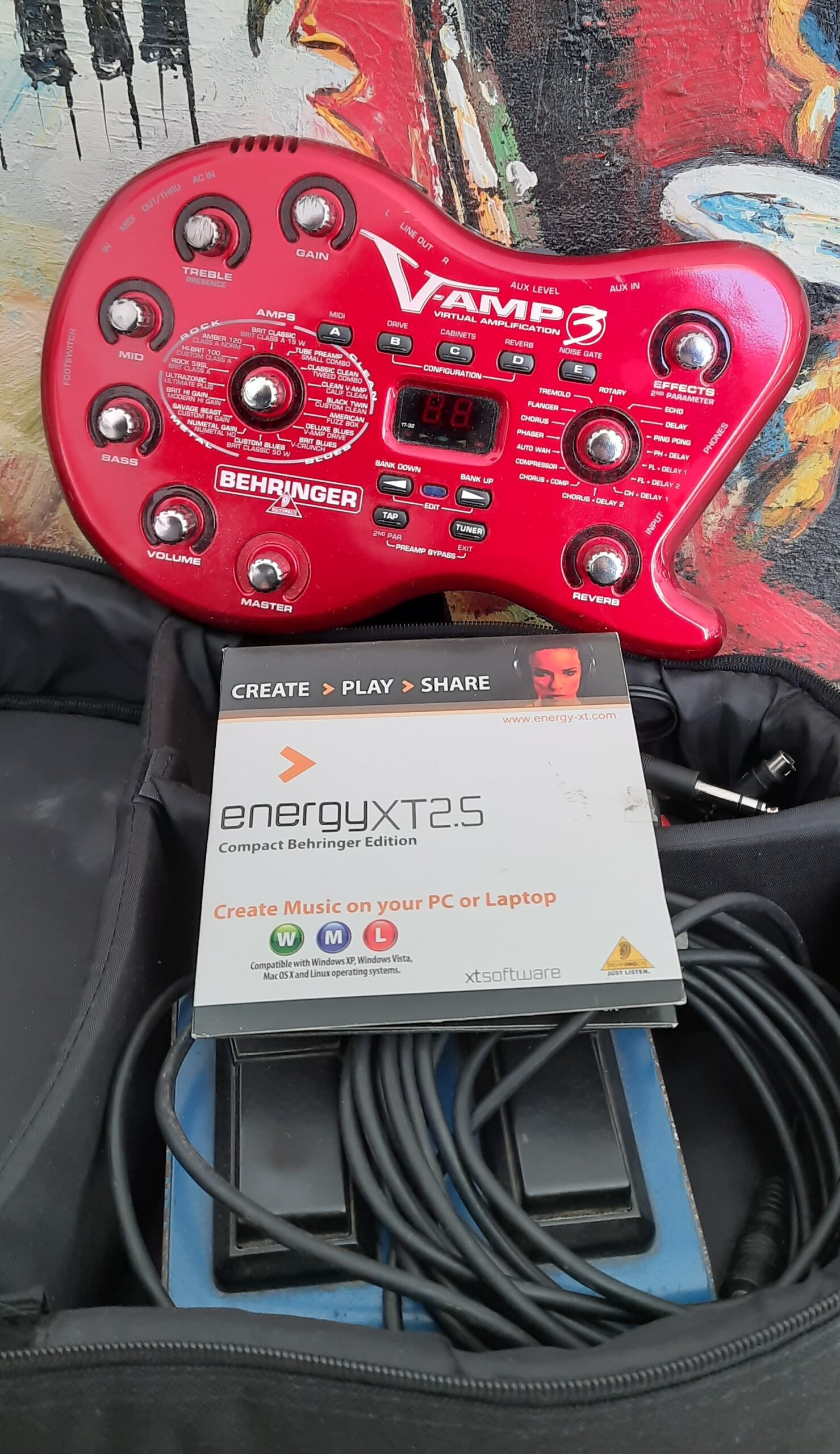 Behringer V-AMP3 Multi-Effects Guitar Pedal