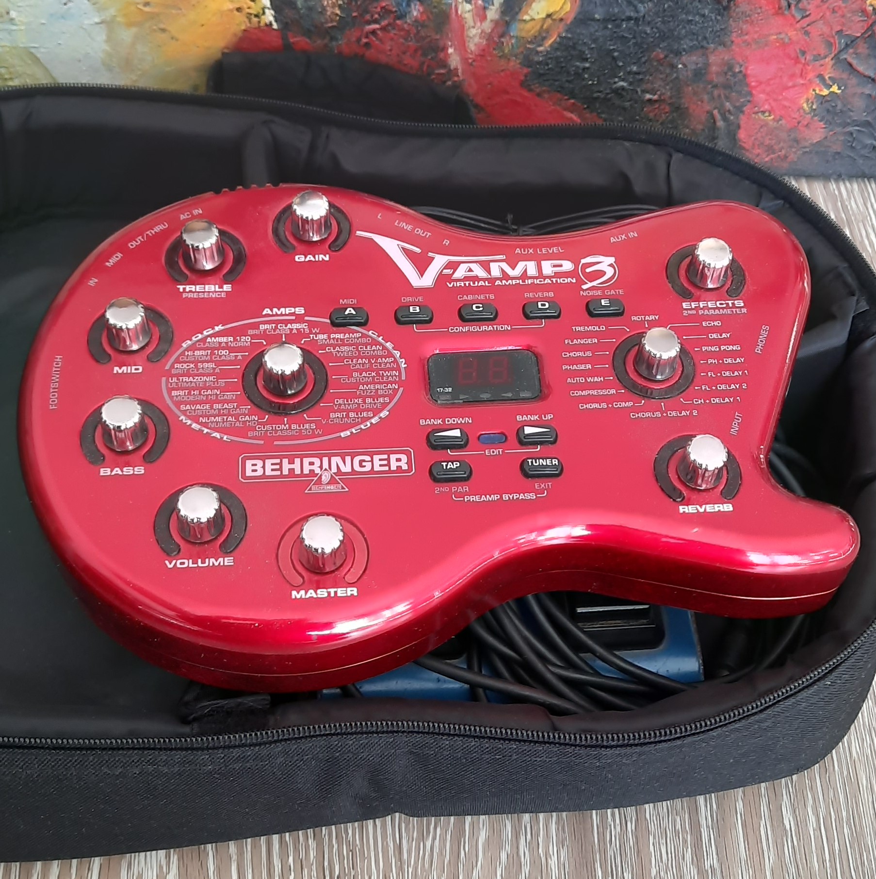 Behringer V-AMP3 Multi-Effects Guitar Pedal