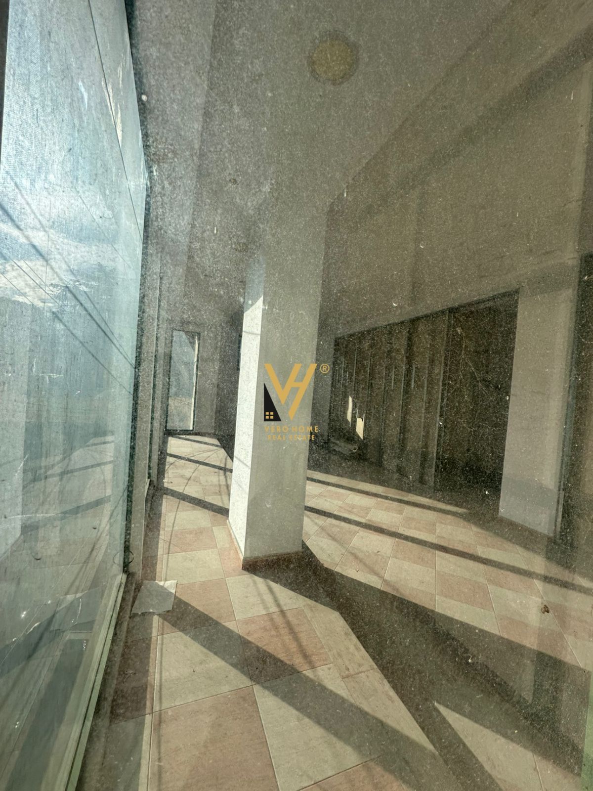 AMBIENT 450 M2 TE BRRYLI 3.500 EURO