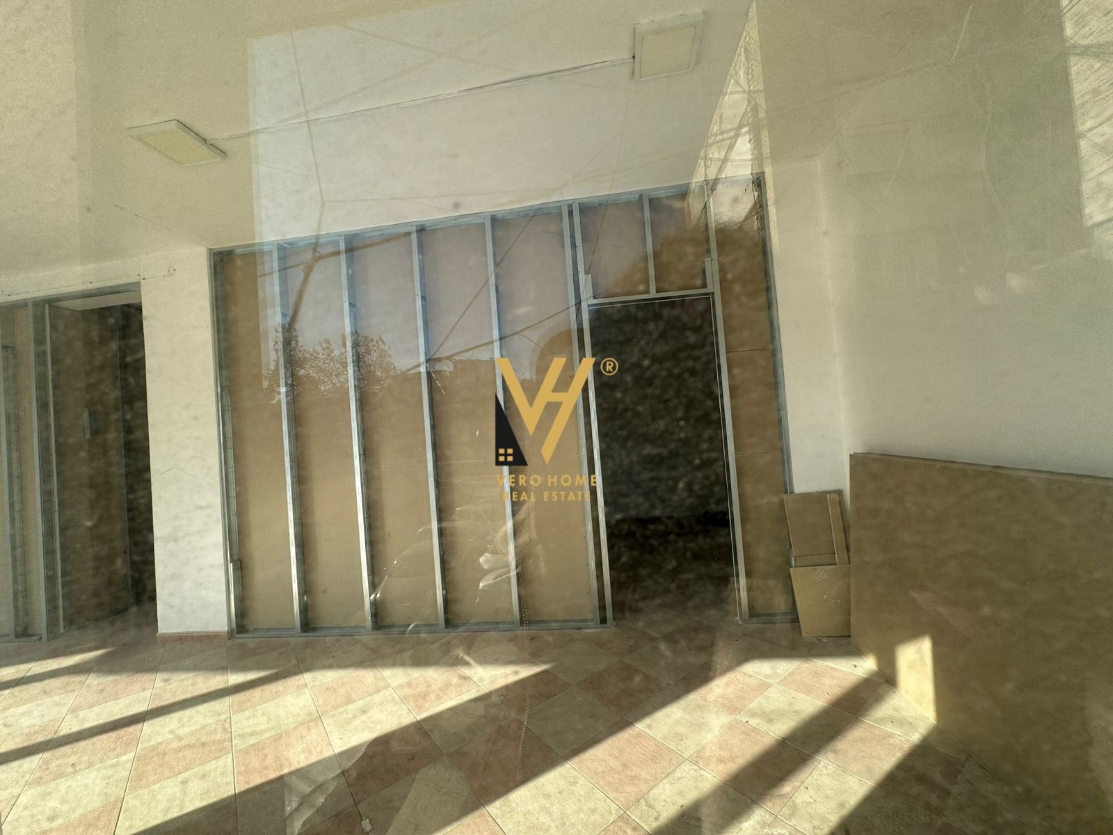 AMBIENT 450 M2 TE BRRYLI 3.500 EURO