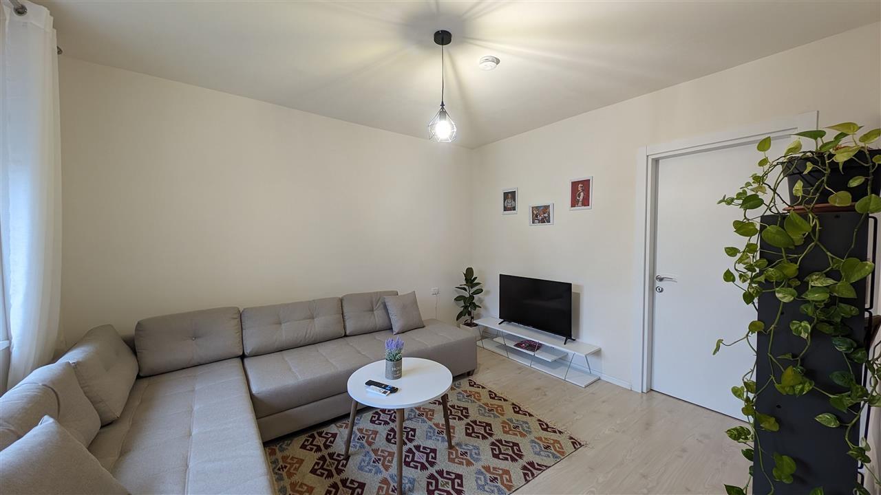 Apartament me qera tek ish stacioni i trenit