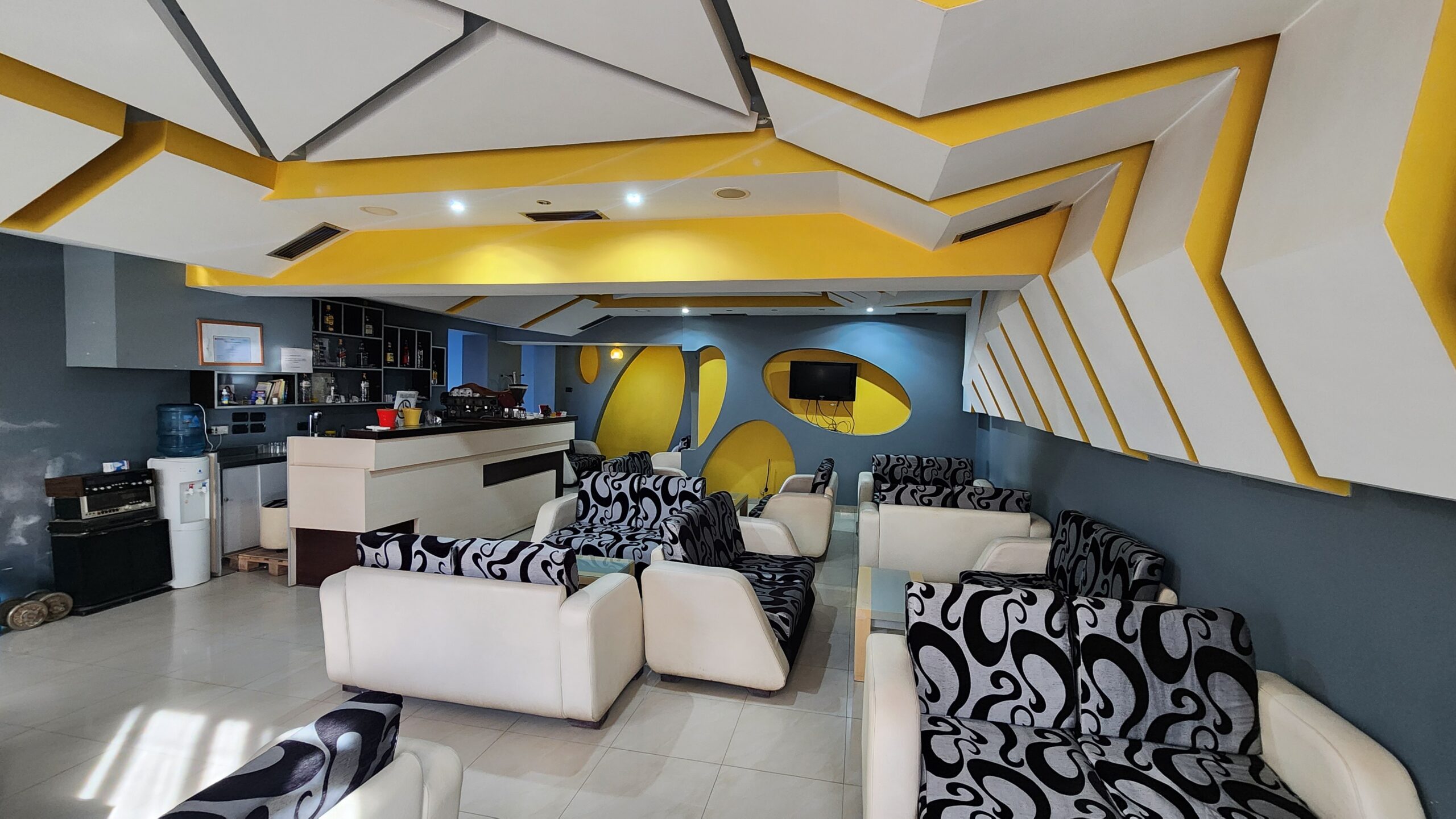 Shitet Njesi Biznesi perball Gjykates Lushnje