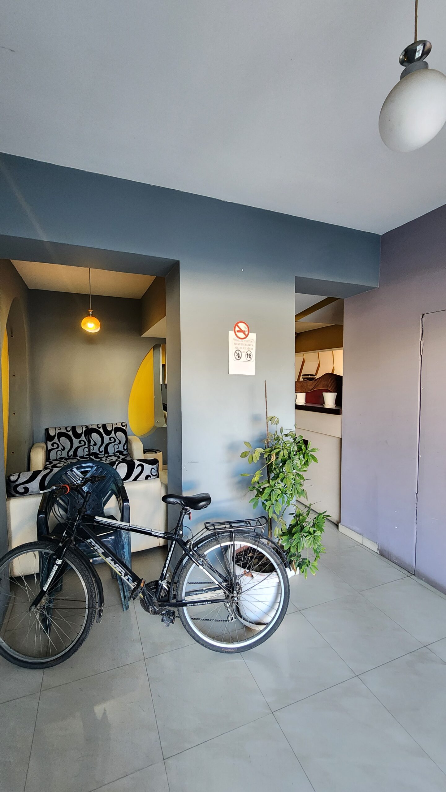 Shitet Njesi Biznesi perball Gjykates Lushnje