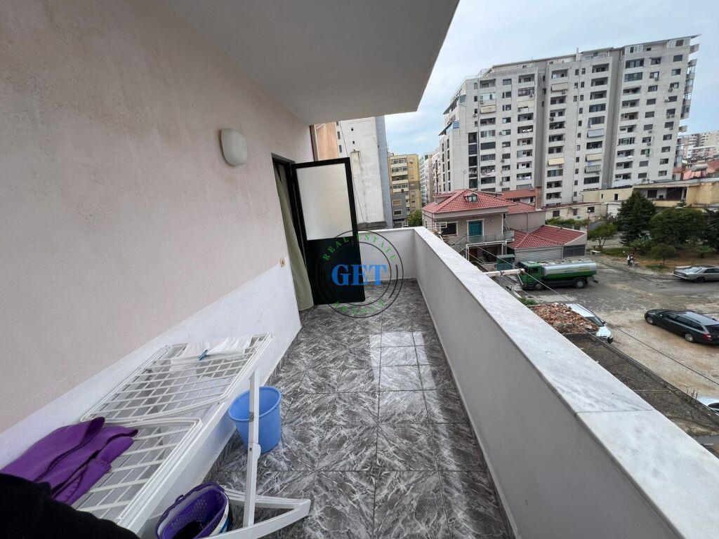 Shitet, Apartament 2+1, UKD, Durres.