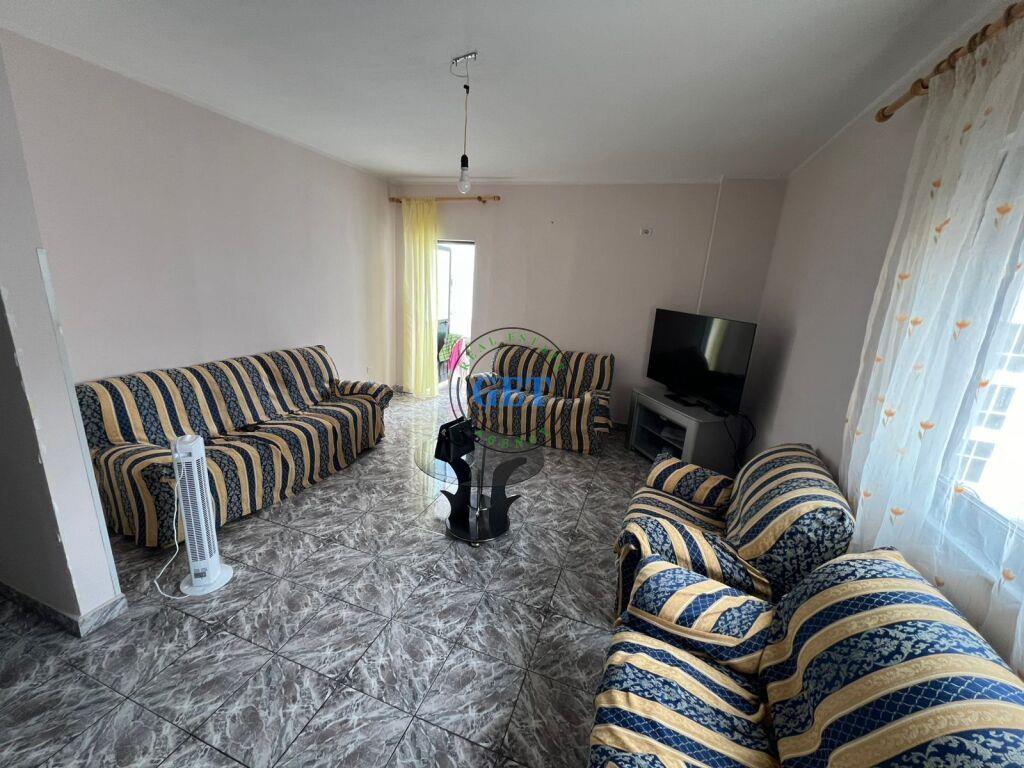 Shitet, Apartament 2+1, UKD, Durres.